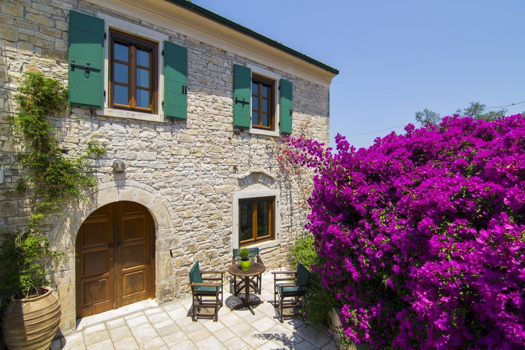 Kiparissi Villa Kourtaiika Luaran gambar